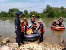 Tim SAR Gabungan Berhasil Temukan Korban Laka Laut Mandangin di Perairan Sreseh