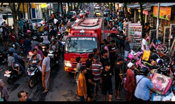 Si jago Merah Mengamuk, Toko Onderdil Sepeda di Sampang Ludes Terbakar