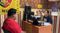Polres Sampang Amankan Pria Bersenjata Tajam di Warung Bakso Banyuates