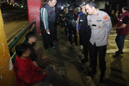 Wakapolres Jakbar Pimpin Razia dan Patroli Mobile, Dua Orang Pembawa Obat Terlarang Diamankan