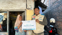 Dari Rumah Gelap Kembali Terang, YBM PLN UIP JBTB Sambungkan Harapan Warga Medaeng