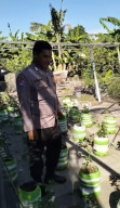Bhabinkamtibmas Gunung Anyar Sambangi Edu Farm, Wujud Nyata Dukungan terhadap Ketahanan Pangan