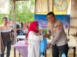 "Jaga Jakarta On The Spot: Kapolres Pelabuhan Tanjung Priok, Serap Aspirasi Warga Muara Angke dan Perkuat Keamanan Lingk