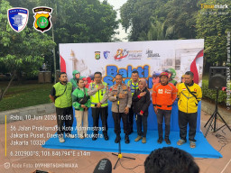 Sambut HUT Bhayangkara ke-80, Satlantas Jakarta Pusat Gelar Aksi Simpatik dan Bakti Sosial di Tugu Proklamasi