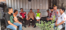 Polsek Kawasan Sunda Kelapa Gelar Program 'Jaga Jakarta On The Spot' Bersama Pekerja dan Stakeholder Pelabuhan.