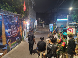 Jajaran Koramil Kodim 0501/Jakarta Pusat Gelar Nobar Piala Dunia 2026 Bersama Warga.