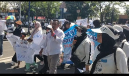 Tolak Pembatasan 4 Kali Seminggu, Ribuan Massa di Sampang Demo Minta Program MBG Tetap Utuh