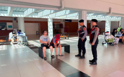 Patroli Dialogis Polres Bandara I Gusti Ngurah Rai Pererat Komunikasi dengan Penumpang dan Petugas Bandara