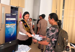 Polantas Menyapa, Satpas SIM Polresta Denpasar Hadir Dampingi Pemohon Saat Ujian Teori