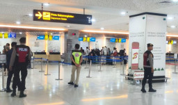 Patroli Humanis Diperkuat, Polres Bandara Ngurah Rai Pastikan Aktivitas Terminal Domestik Tetap Aman