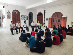 Wujudkan Lapas Tertib dan Kondusif, Lapas Kelas I Madiun Gelar Pembinaan bagi Tamping dan Penghuni Blok Lansia