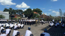 Cinta Tanah Air Sejak Bangku Sekolah: Kodim 1619/Tabanan Beri Pembekalan Wasbang Calon Siswa Baru
