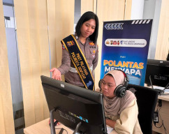 Petugas Satpas SIM Polresta Denpasar Berikan Pendampingan Humanis Saat Ujian Teori Berbasis Komputer