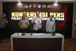 Polres Pelabuhan Tanjung Perak Ungkap Peredaran Sabu 12,8 Gram, Kurir Residivis Diamankan