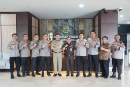 JJOS Forkopimko Jakarta Utara Berikan Surprise Ulang Tahun kepada Dandim 0502/Jakarta Utara, Wujud Sinergitas Antarinsta