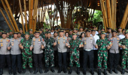 Satu Komando Jaga Bali, Kapolda Bali dan Pangdam IX/Udayana Perkokoh Soliditas TNI-Polri