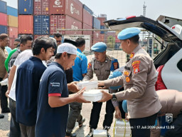 Jumat Berkah Sipropam Polres Pelabuhan Tanjung Priok, Wujud Kepedulian Polri kepada Masyarakat Pelabuhan