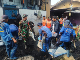Cegah Banjir, Pemkot Jakarta Barat Bersama Tiga Pilar Gelar Gerebek Lumpur di Wilayah Kapuk