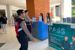 Patroli Humanis di Terminal Domestik, Polres Bandara Ngurah Rai Perkuat Rasa Aman Penumpang