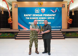 Komisi I DPR RI dan Pangdam IX/Udayana Bahas Penguatan Pertahanan Perbatasan serta Akselerasi Kodam Baru di NTT