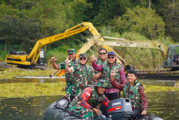 Kolaborasi Nyata Pulihkan Danau Buyan, Pangdam IX/Udayana Tegaskan Komitmen TNI Menjaga Kelestarian Alam Bali