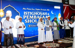 ​Gema Shalawat di Pendopo Trunojoyo, Kabag Kesra Sampang: Ikhtiar Jaga Persatuan dan Keberkahan Daerah