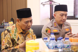 Perkuat Sinergi Ulama dan Polri, Ketua MUI Jakarta Utara Kunjungi Polres Pelabuhan Tanjung Priok dan Pimpin Doa Bersama