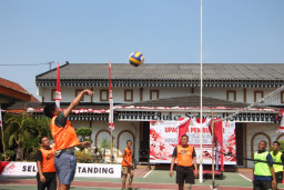 Adu Strategi dan Kekompakan di Partai Puncak,Final Bola Voli Jadi Panggung Sportivitas Warga Binaan Lapas Kelas I Madiun