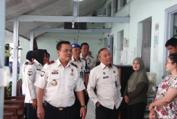 Tingkatkan Kualitas Penyelenggaraan Pemasyarakatan, Kakanwil Jatim Lakukan Bintorwasdal di Lapas Madiun