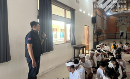 Polresta Denpasar Sosialisasikan Pemahaman Artificial Intelligence (AI) kepada Siswa SMA Negeri 8 Denpasar
