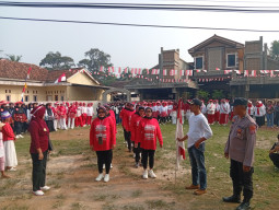 Ribuan Warga Gunung Putri Meriahkan HUT RI ke-81 dengan Gerak Jalan Bersama