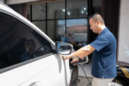 Sambut Hari Pelanggan Nasional, Rayakan HUT ke-81 RI, PLN Beri Diskon Tambah Daya 50?gi Pelanggan