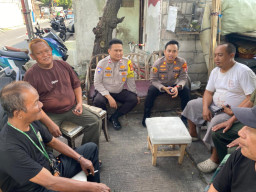 Jaga Jakarta+ On The Spot, Kapolsek Tambora Ajak Warga RW 12 Tanah Sereal Perkuat Sinergi Ciptakan Kamtibmas Kondusif