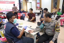 Semarak HUT Kemerdekaan RI; PMJ Merdeka Bersama Masyarakat, Polres Priok Gelar Donor Darah untuk Masyarakat