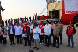 JJOS Pelayanan Dan Pengamanan Bantuan Kemanusiaan PMI ke NTT melalui Kapal Laut dari Tanjung Priok