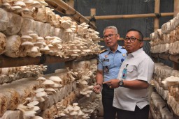 Kapus Pengelolaan Data &amp; Informasi Apresiasi Kinerja Lapas I Malang Dalam Pengolahan Limbah Sampah