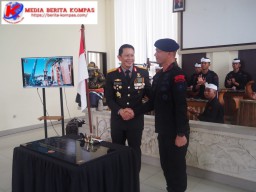 Resmikan Patung Gajah Mada, Kapolda Bali dan Dansat Brimob Tandatangani Prasasti