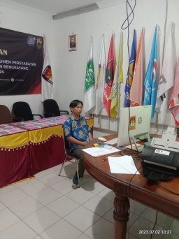 KPU Bengkayang Ikuti Rapat Pleno Rekapitulasi DPT Nasional Secara Zoom
