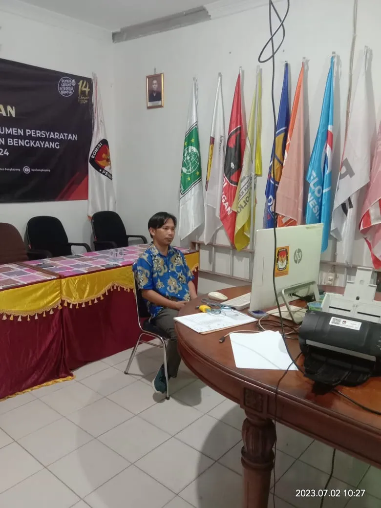 KPU Bengkayang Ikuti Rapat Pleno Rekapitulasi DPT Nasional Secara Zoom