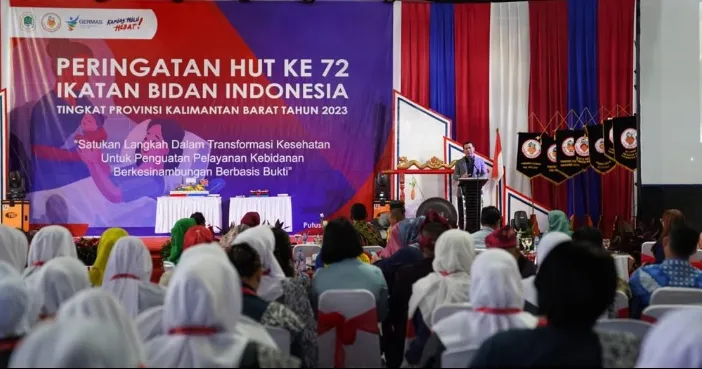 Bupati Kapuas Hulu Hadiri Puncak Peringatan HUT Ikatan Bidan ke - 72 Se - Kalimantan Barat