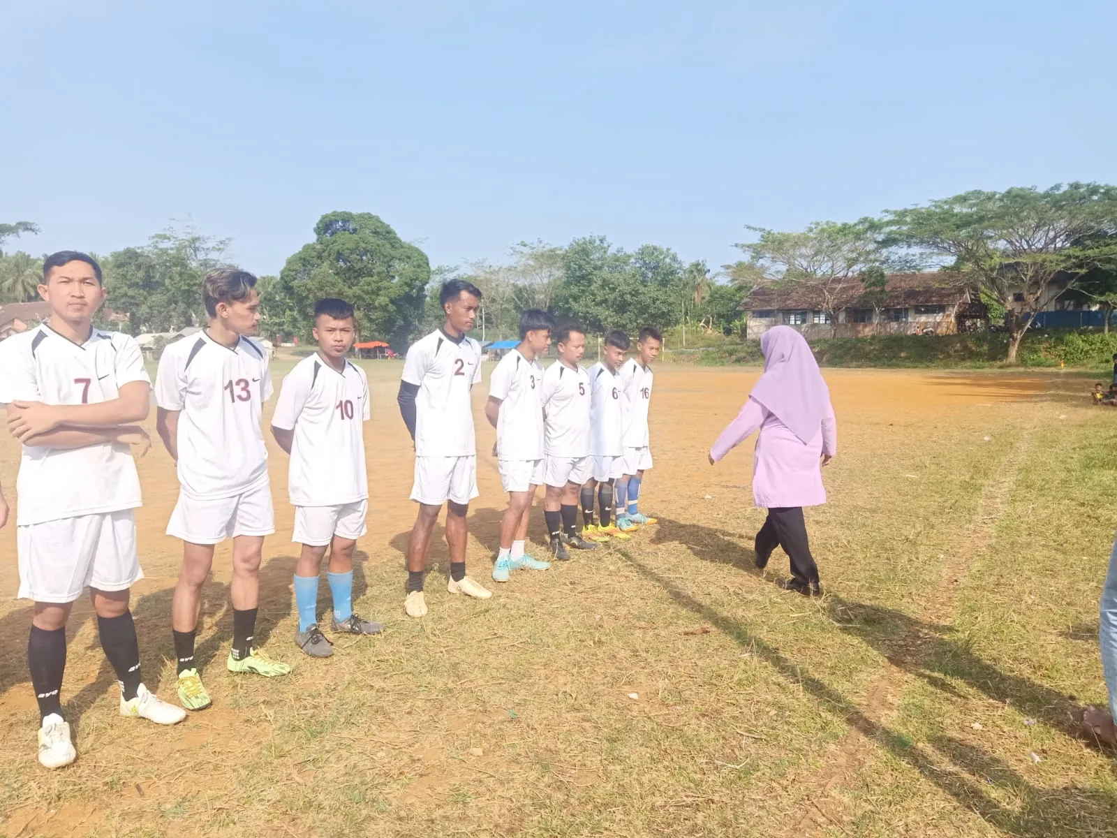 Sambut dan Meriahkan HUT RI Ke-78, Kecamatan Cimanggu Adakan Pertandingan Sepakbola 