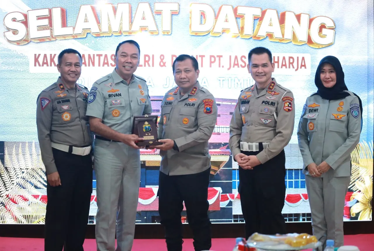 Kapolda Jatim Menerima Kunjungan Kakorlantas Polri dan Jasa Raharja Bahas Tentang Pelayanan Samsat