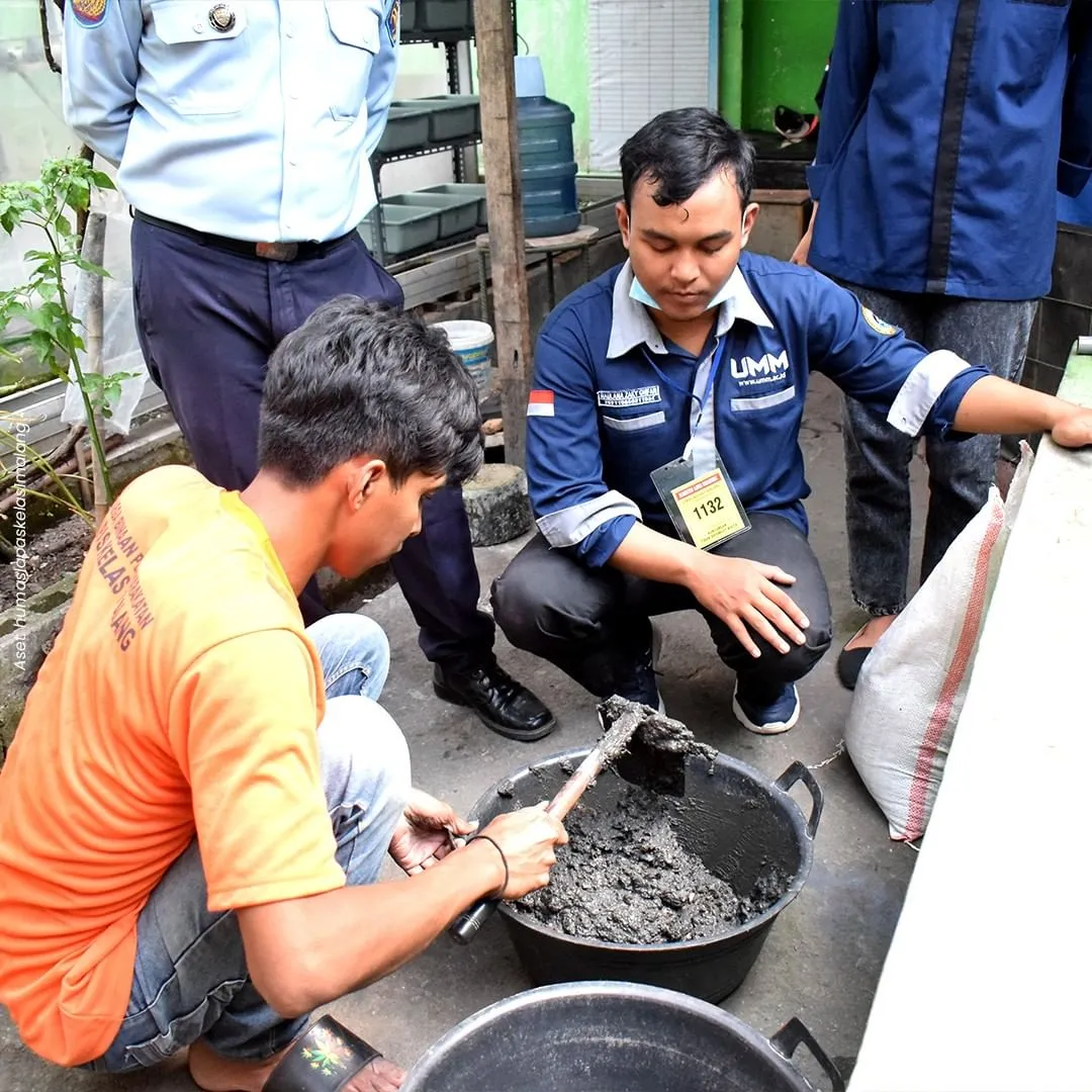 Mahasiswa PKM-PM Kampus UMM, Sharing Ilmu Dengan WBP Lapas Kelas I Malang