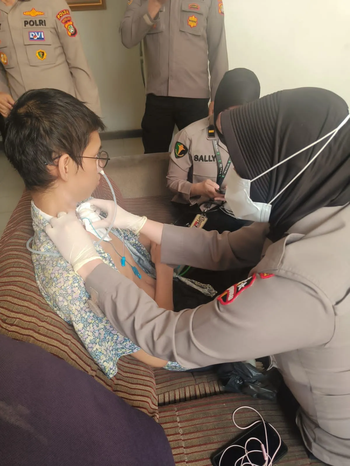 Uluran Tangan Jenderal Sigit Kepada Mahasiswa Korban Jeratan Kabel Optik