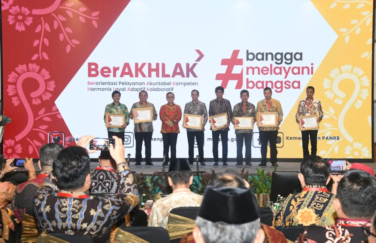 Tata Kelola Pengadaan ASN Terbaik, Kemenkumham Terima Penghargaan Dari Menpan RB