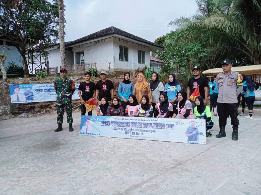 Meriahkan HUT Ke-78 RI, Turnamen Voli Ball Kecamatan Cimanggu Gelar Open Turnamen RIZKY CUP 