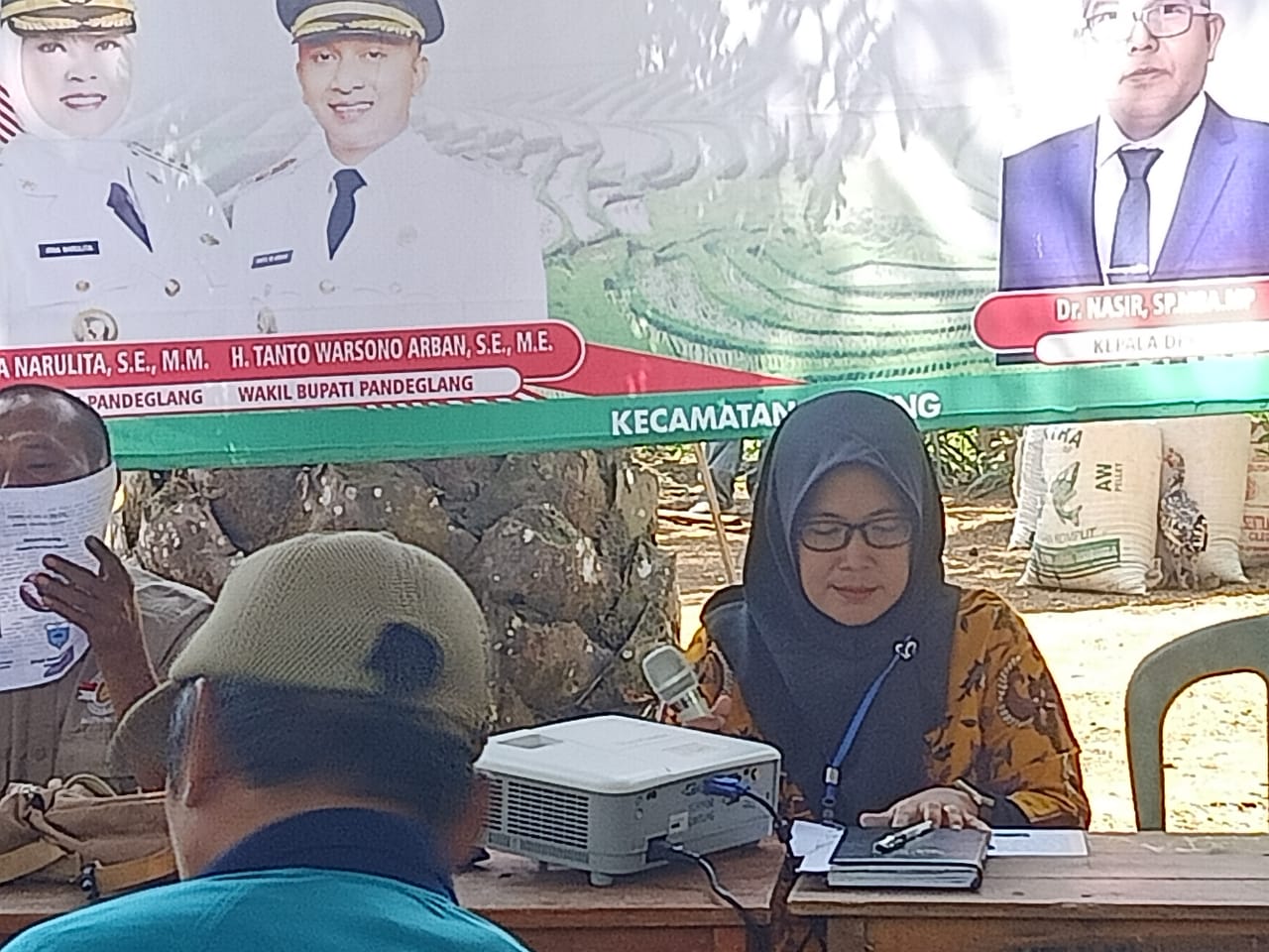 Camat Cibitung Hadiri Kegiatan Sekolah Lapangan Kelompok Tani