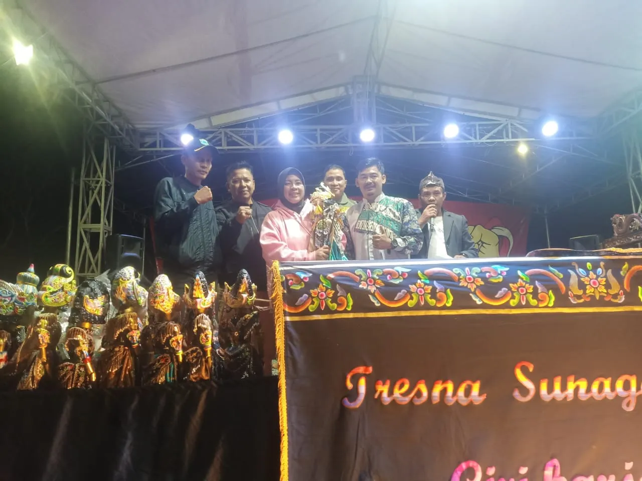 HUT Ke 78 RI Tingkat Kecamatan Cimanggu Dimeriahkan Wayang Golek 