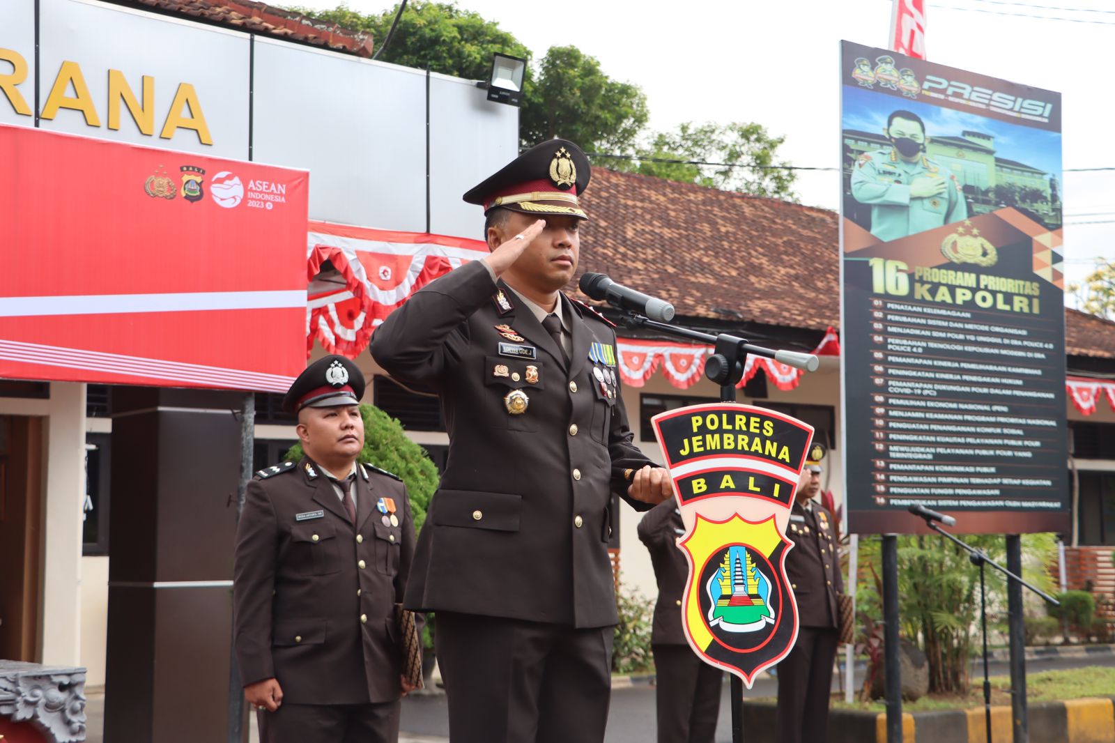 Polres Jembrana Meriahkan HUT Kemerdekaan RI ke-78 Dengan Upacara Bendera Merah Putih