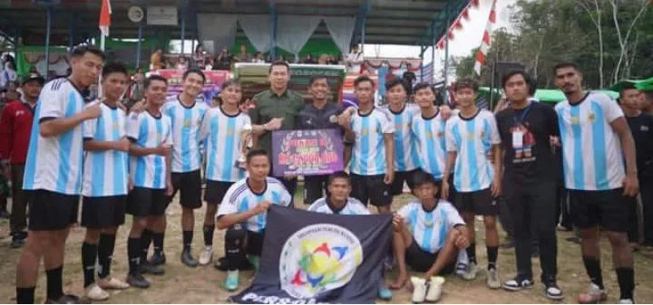 Laga Final ORPEBI CUP di Tutup Oleh Bupati Kapuas Hulu